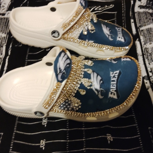 Custom Eagle Crocs - Picture 2 of 6